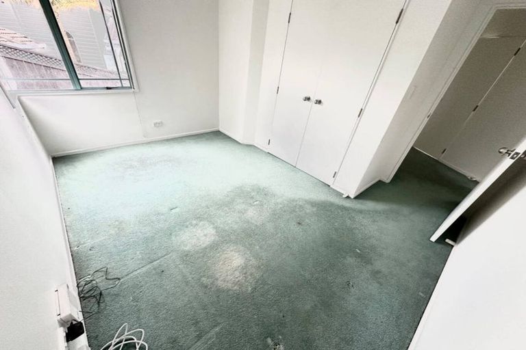 Photo of property in 2/38 Gulf View Road, Murrays Bay, Auckland, 0630