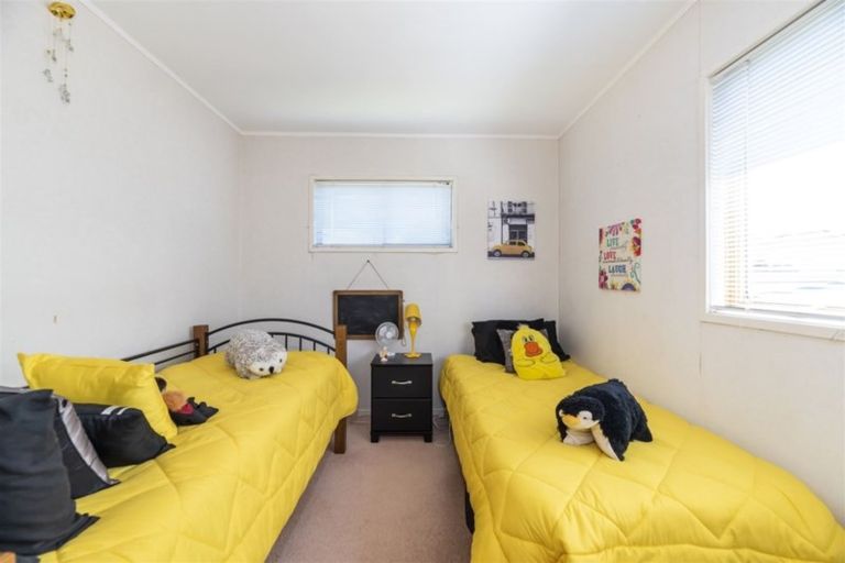 Photo of property in 9 Rosecamp Road, Beach Haven, Auckland, 0626