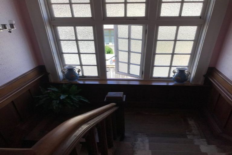 Photo of property in 105 Brougham Street, Mount Victoria, Wellington, 6011