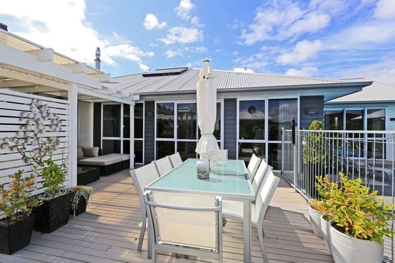 Photo of property in 20 Whittaker Place, Havelock North, 4130