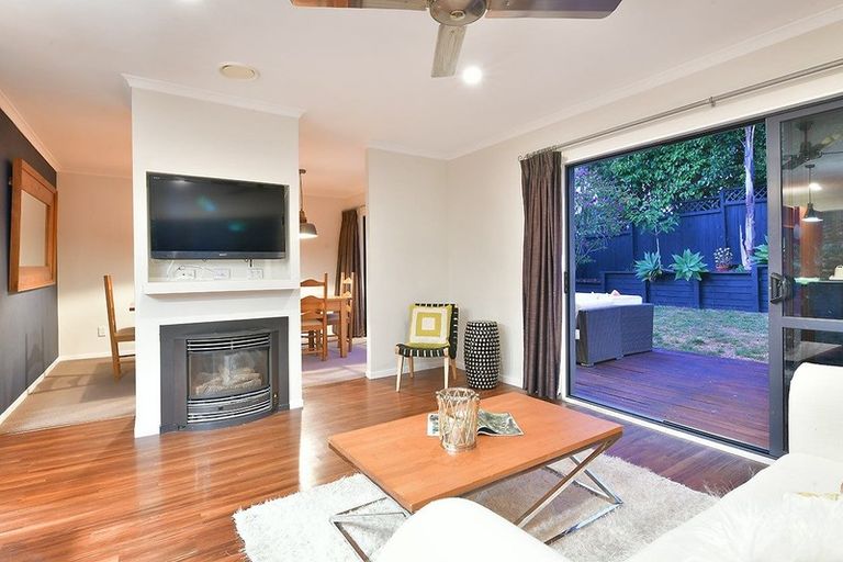 Photo of property in 135 Greenhithe Road, Greenhithe, Auckland, 0632