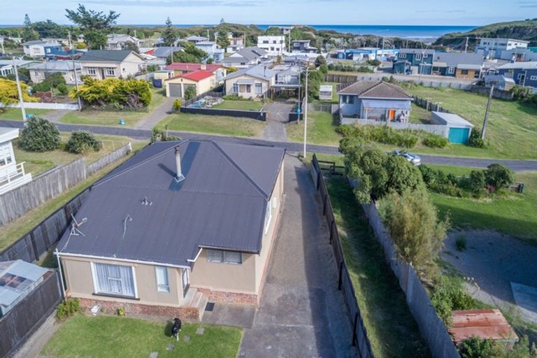 Photo of property in 11a Rangitane Street, Himatangi Beach, Foxton, 4891