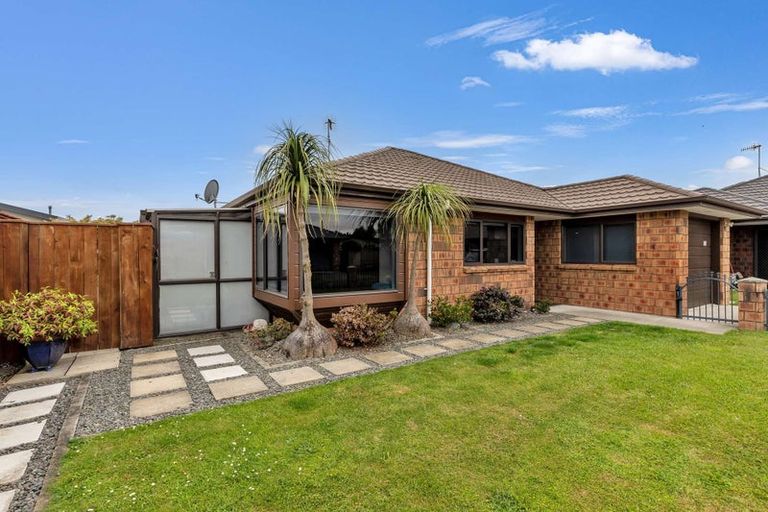 Photo of property in 12a Sussex Street, Levin, 5510