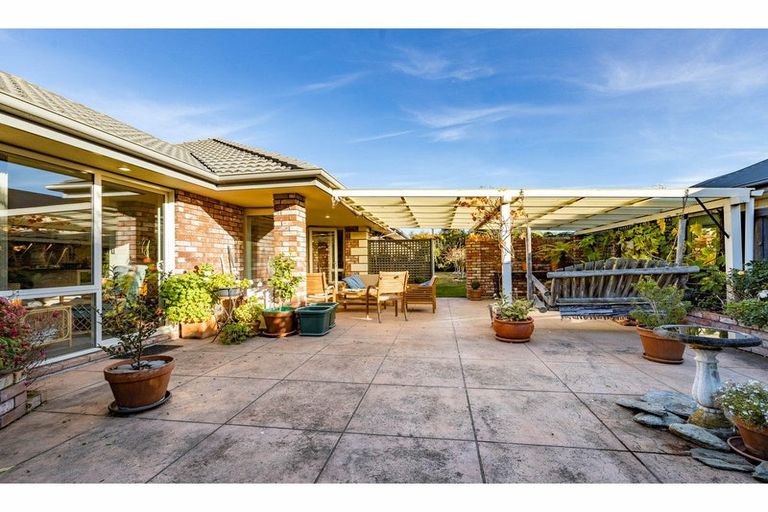 Photo of property in 15 Elm Drive, Rangiora, 7400