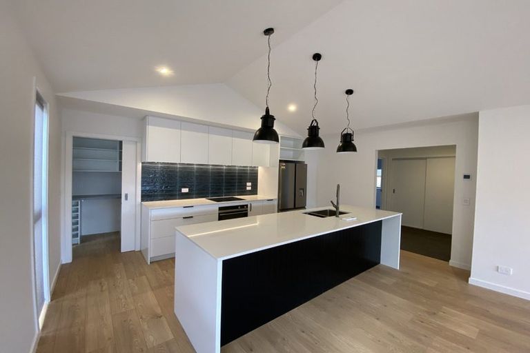 Photo of property in 10 Fallow Street, Jacks Point, 9371