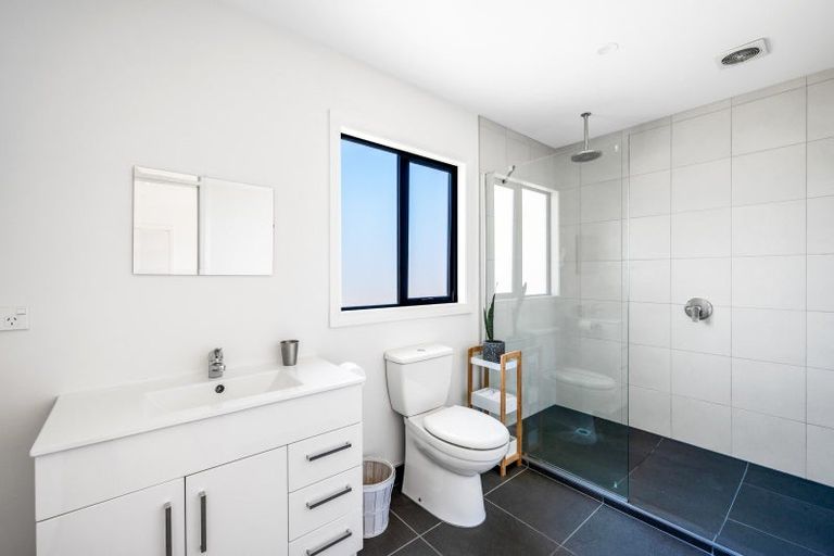 Photo of property in 28 Wabler Lane, Albert Town, Wanaka, 9305