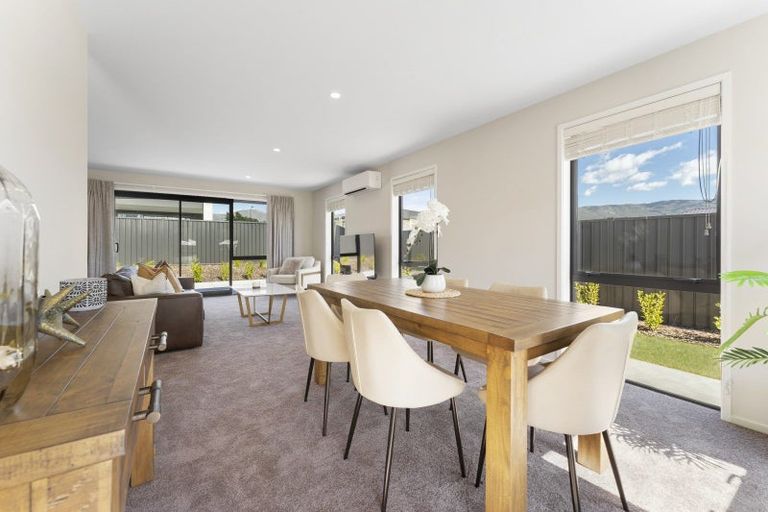 Photo of property in 2 Travertine Street, Cromwell, 9310