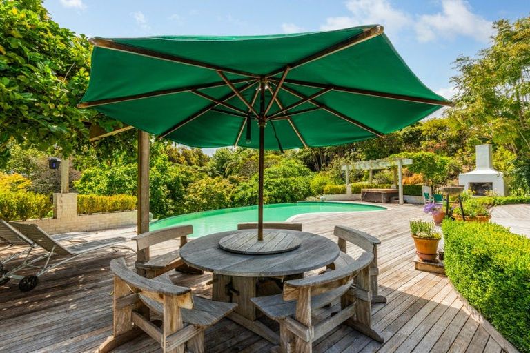 Photo of property in 283 Ngarara Road, Waikanae, 5391