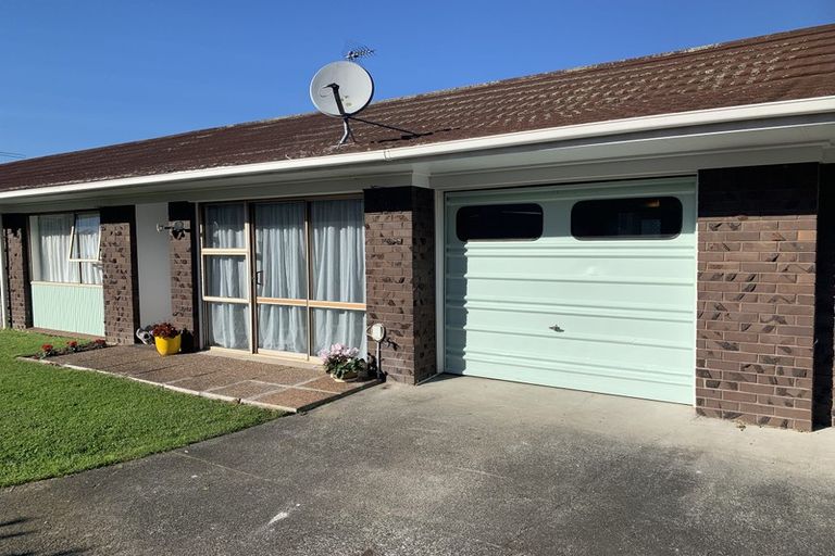 Photo of property in 2/44 Wallace Road, Papatoetoe, Auckland, 2025