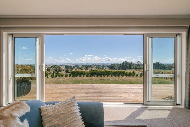 Photo of property in 225 Albert Road, Tokomaru, Palmerston North, 4474