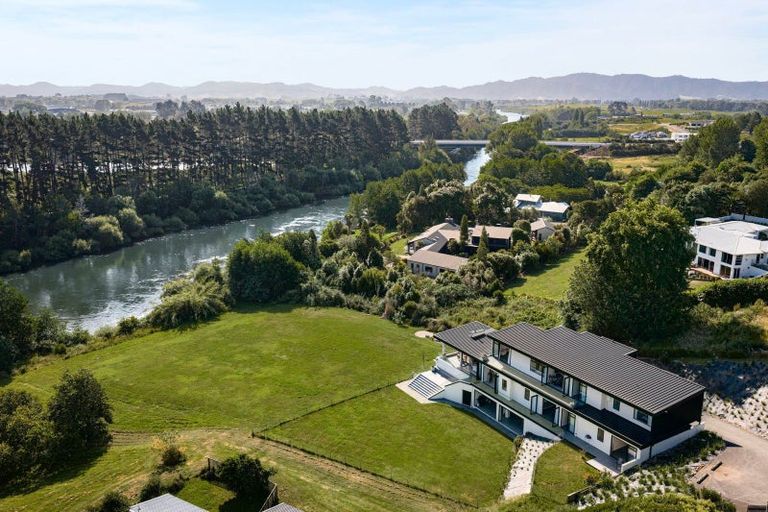 Photo of property in 2221 River Road, Horsham Downs, Hamilton, 3281