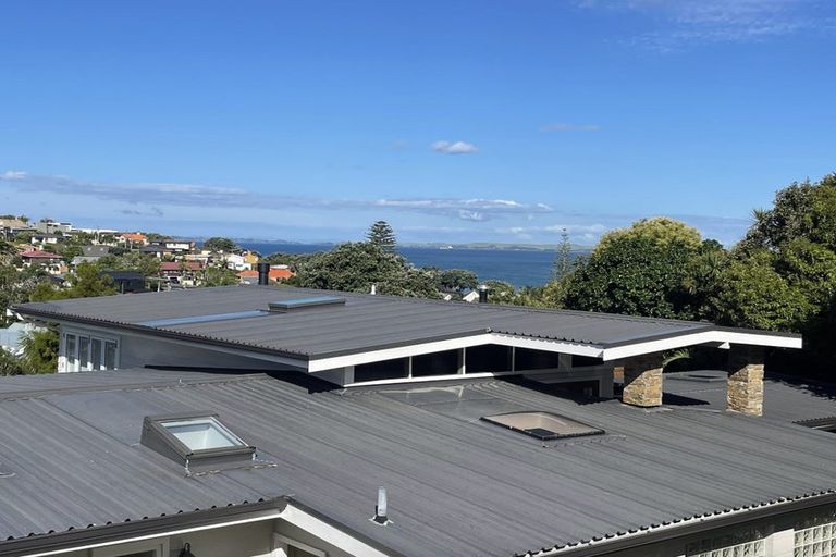 Photo of property in 1/12 Aotearoa Terrace, Murrays Bay, Auckland, 0630