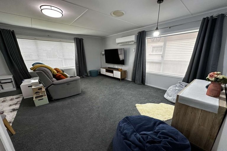 Photo of property in 11 Bythell Street, Wainuiomata, Lower Hutt, 5014