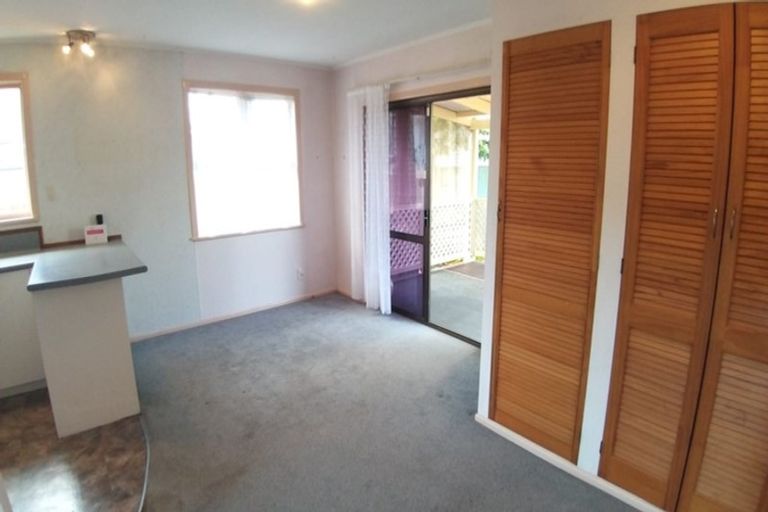 Photo of property in 4 Eddowes Street, Manurewa, Auckland, 2102