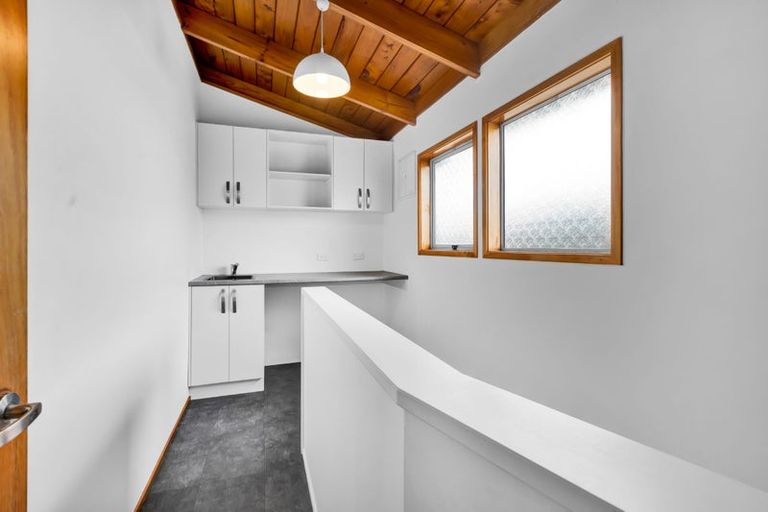 Photo of property in 17 Villa Place, Bell Block, New Plymouth, 4312