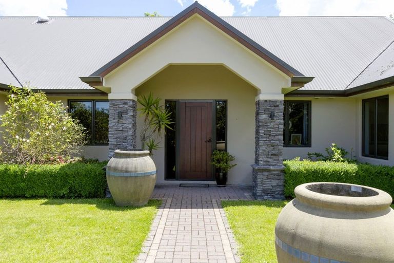 Photo of property in 214 Mapara Road, Acacia Bay, Taupo, 3385