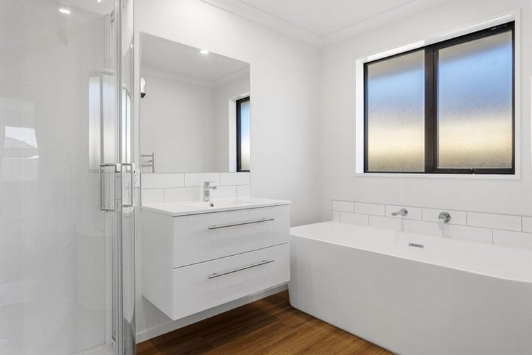 Photo of property in 5 Weaver Street, Woodend, 7691