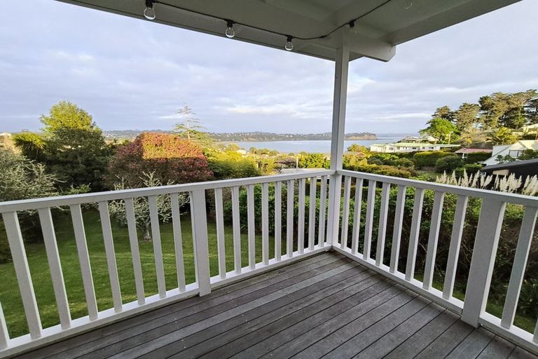 Photo of property in 12 Tindalls Bay Road, Tindalls Beach, Whangaparaoa, 0930