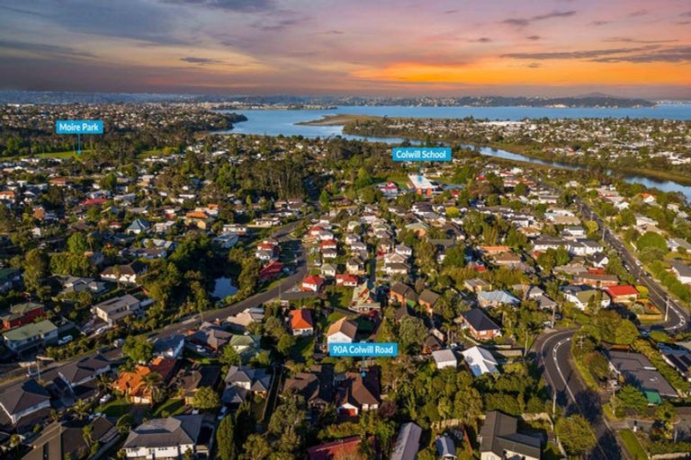 Photo of property in 90a Colwill Road, Massey, Auckland, 0614