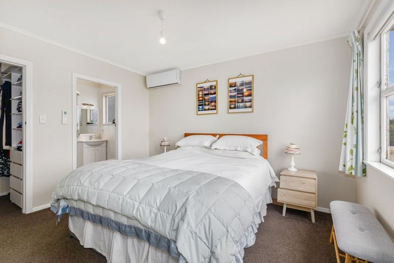 Photo of property in 82 Muritai Road, Eastbourne, Lower Hutt, 5013