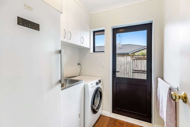 Photo of property in 49 Peppertree Glade, Kelvin Grove, Palmerston North, 4414