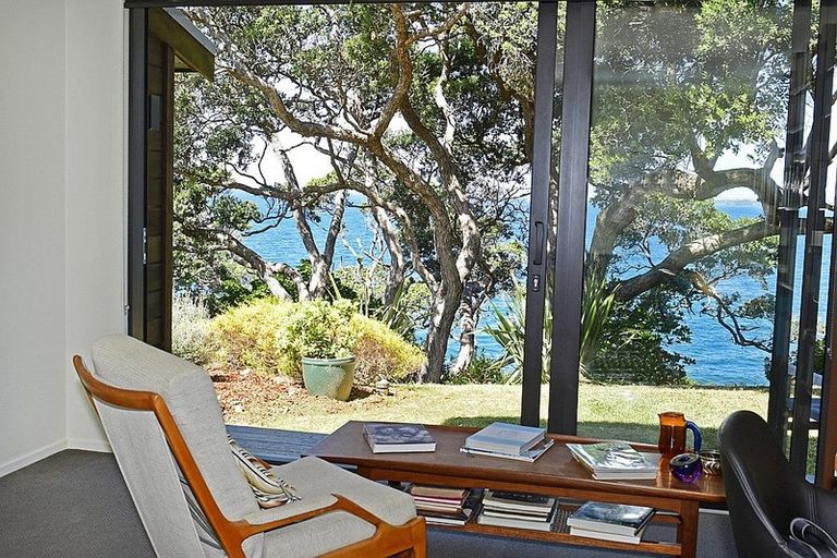 Photo of property in 7 Kyle Street, Leigh, 0985