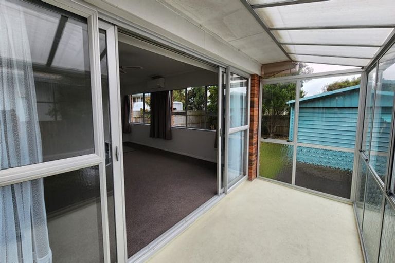 Photo of property in 2/17 Doment Crescent, Orewa, 0931