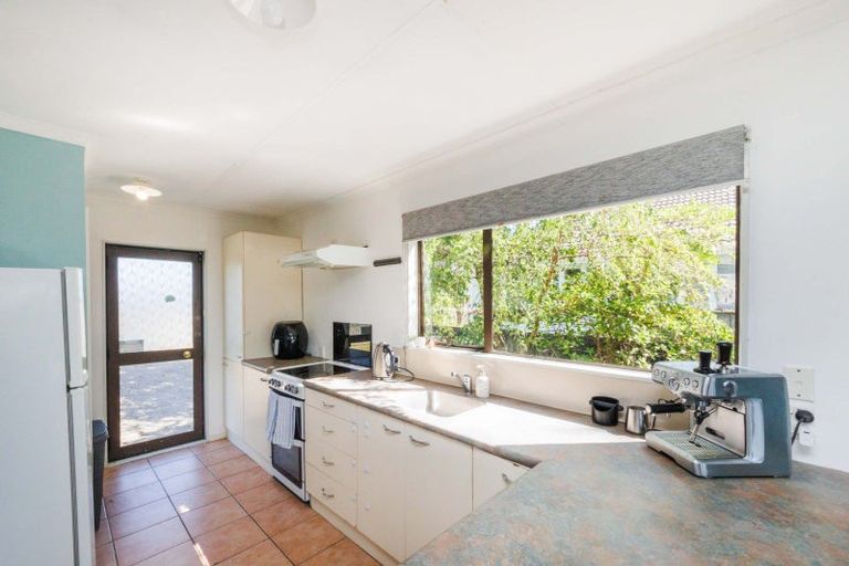 Photo of property in 18a Montrose Place, Takaro, Palmerston North, 4412