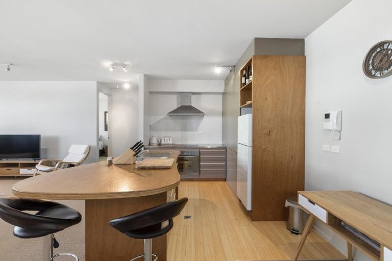 Photo of property in 2/337 Jackson Street, Petone, Lower Hutt, 5012