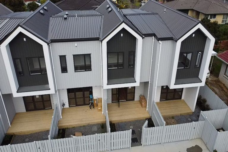 Photo of property in 6/66 Swanson Road, Henderson, Auckland, 0610