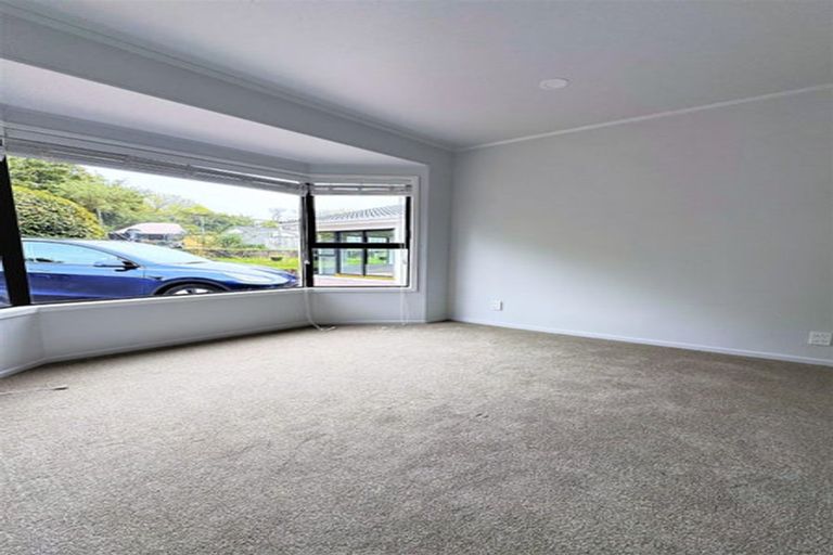 Photo of property in 8 Terrylyn Drive, Hillcrest, Auckland, 0627