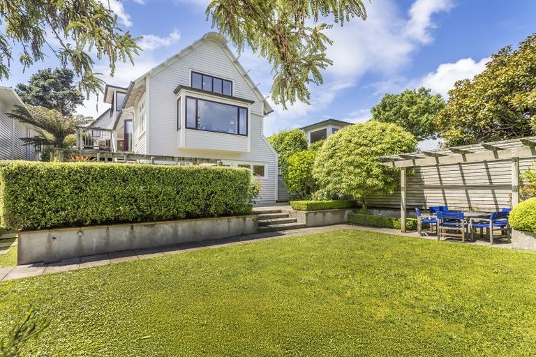 Photo of property in 6 Lochiel Road, Khandallah, Wellington, 6035