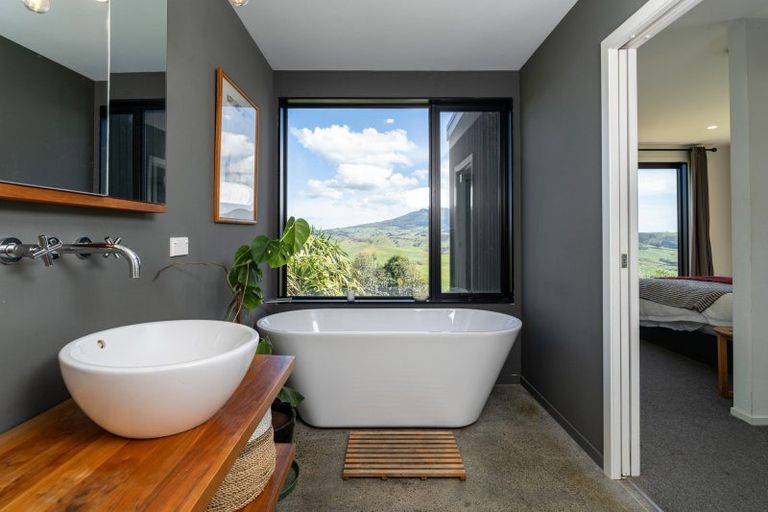 Photo of property in 176 Maungatawhiri Road, Raglan, 3295