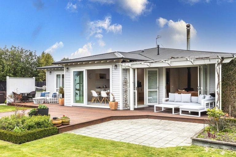 Photo of property in 9 Riverside Lane, Spencerville, Christchurch, 8083