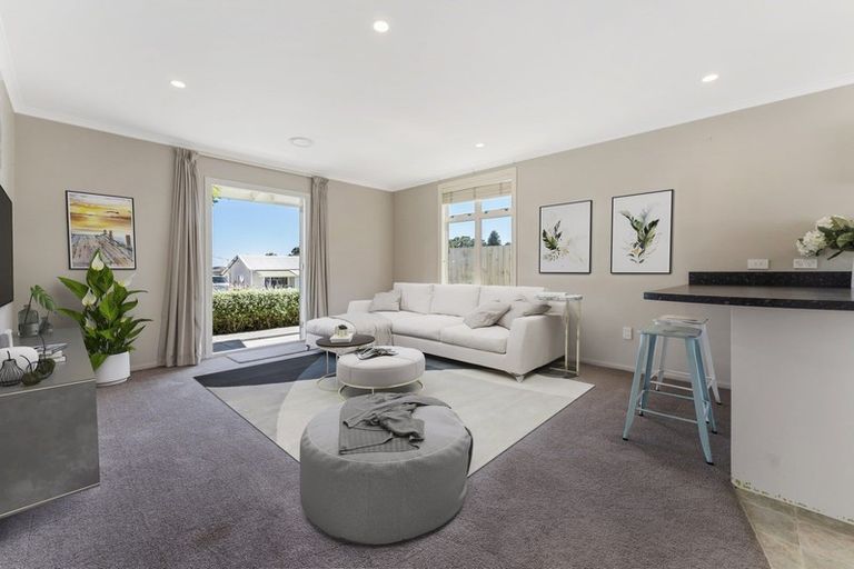 Photo of property in 160 Molesworth Street, New Plymouth, 4312