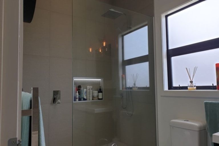 Photo of property in 482 Devon Street East, Strandon, New Plymouth, 4312