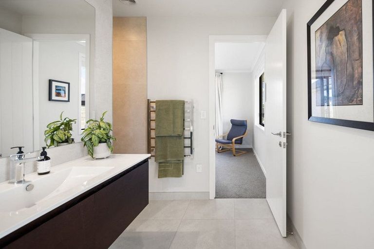 Photo of property in 39 Sunline Drive, Leamington, Cambridge, 3432