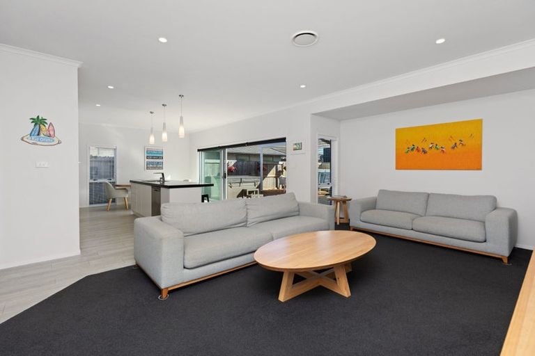 Photo of property in 57 Te Kio Crescent, Papamoa Beach, Papamoa, 3118