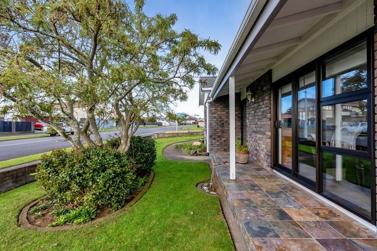 Photo of property in 25 Puketotara Street, Highlands Park, New Plymouth, 4312