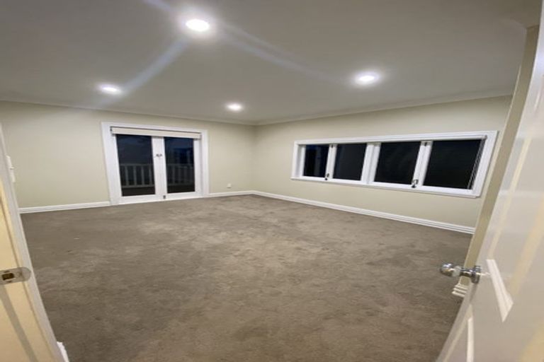 Photo of property in 187 Browns Bay Road, Browns Bay, Auckland, 0630