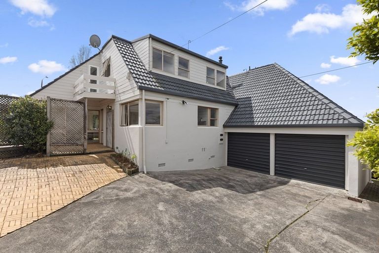 Photo of property in 175 Bleakhouse Road, Mellons Bay, Auckland, 2014