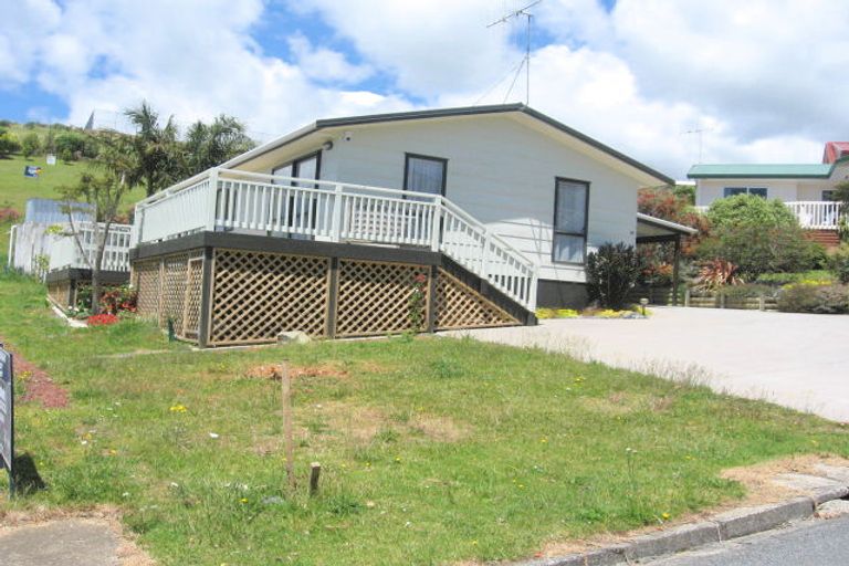 Photo of property in 38 Stratford Drive, Cable Bay, 0420