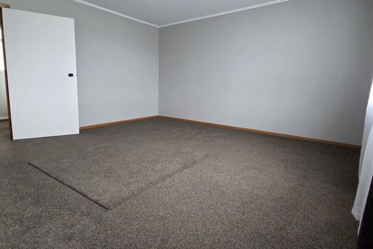 Photo of property in 8a-8b Devon Place, Cannons Creek, Porirua, 5024