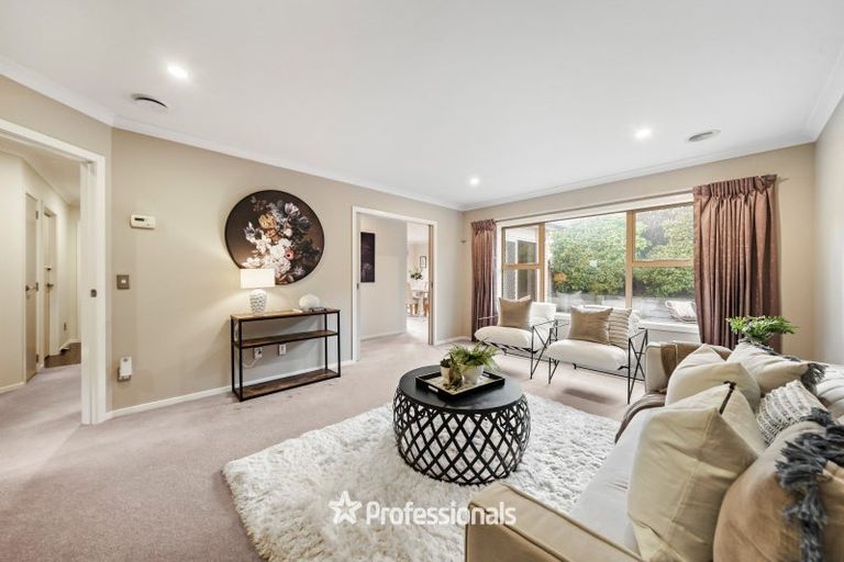 Photo of property in 5 Tasman Close, Aotea, Porirua, 5024