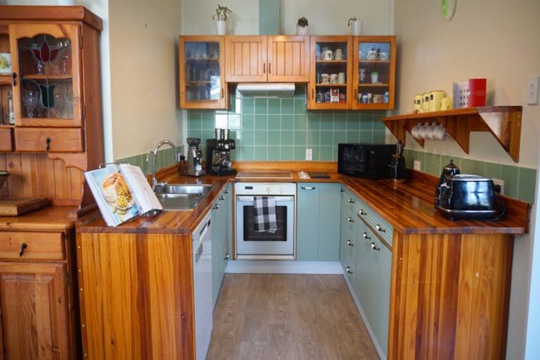 Photo of property in 168 High Street South, Carterton, 5713