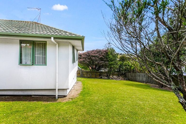 Photo of property in 19 Carling Avenue, Massey, Auckland, 0614