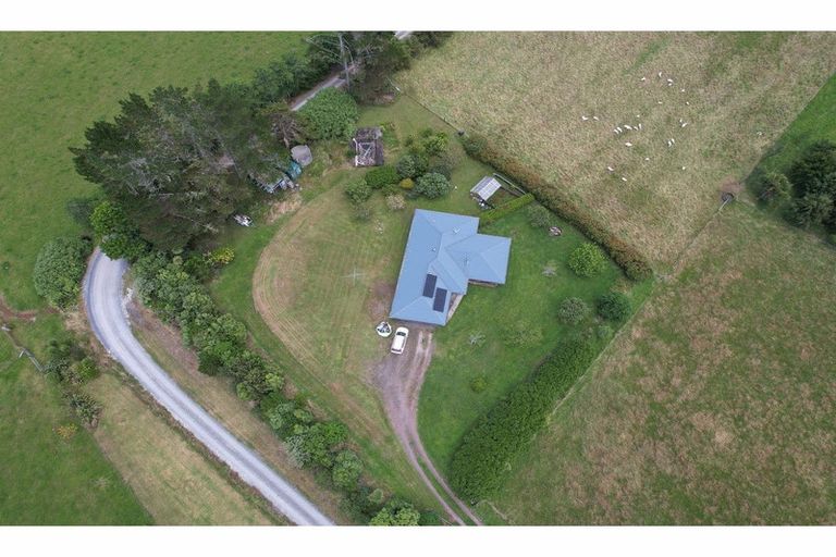 Photo of property in 113 Signal Road, Okaihau, 0475