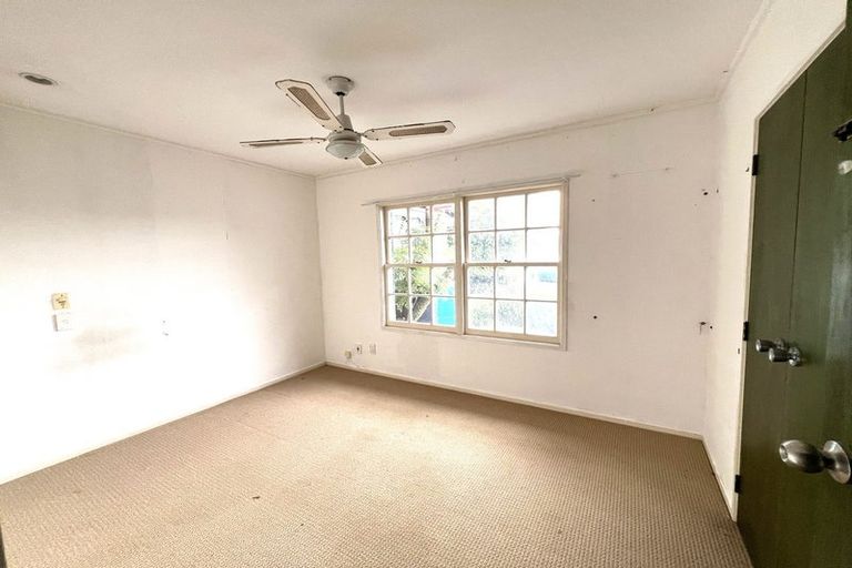 Photo of property in 23 Serrita Avenue, Sunnyhills, Auckland, 2010