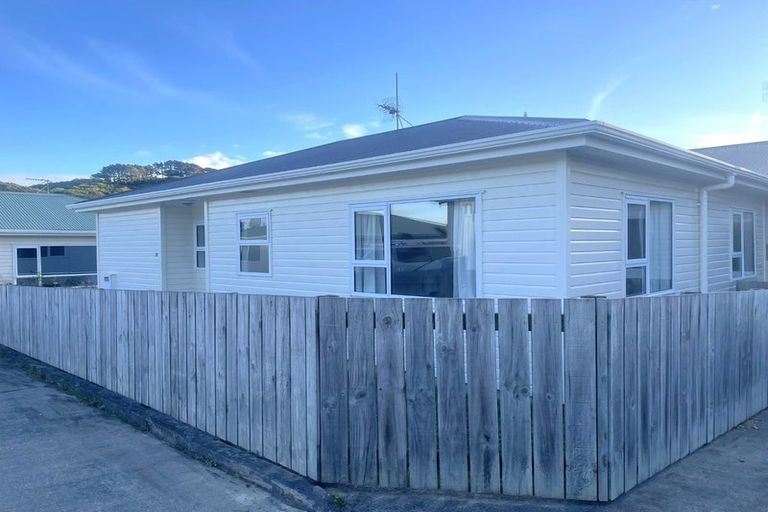 Photo of property in 10 Whenua View, Titahi Bay, Porirua, 5022