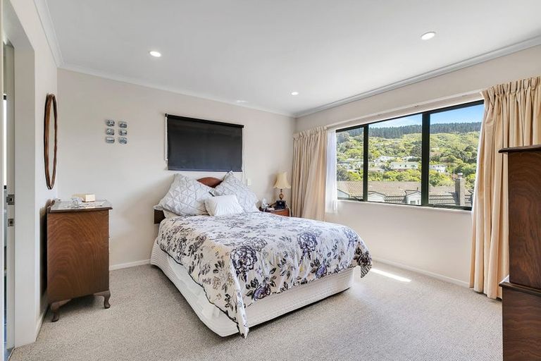 Photo of property in 44a The Drive, Tawa, Wellington, 5028